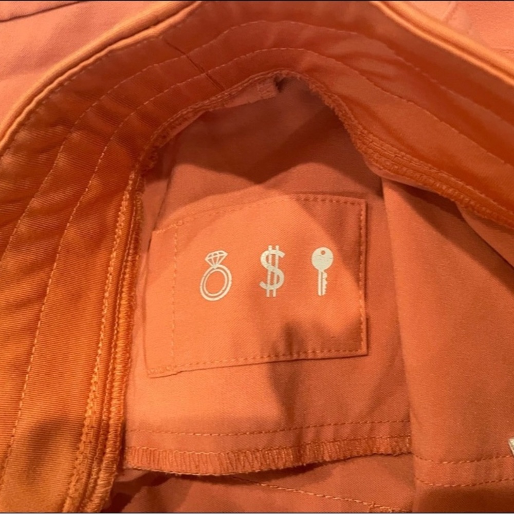 XXS Coral Figs Scrub Set: Zamora joggers & Casma top - Picture 11 of 15